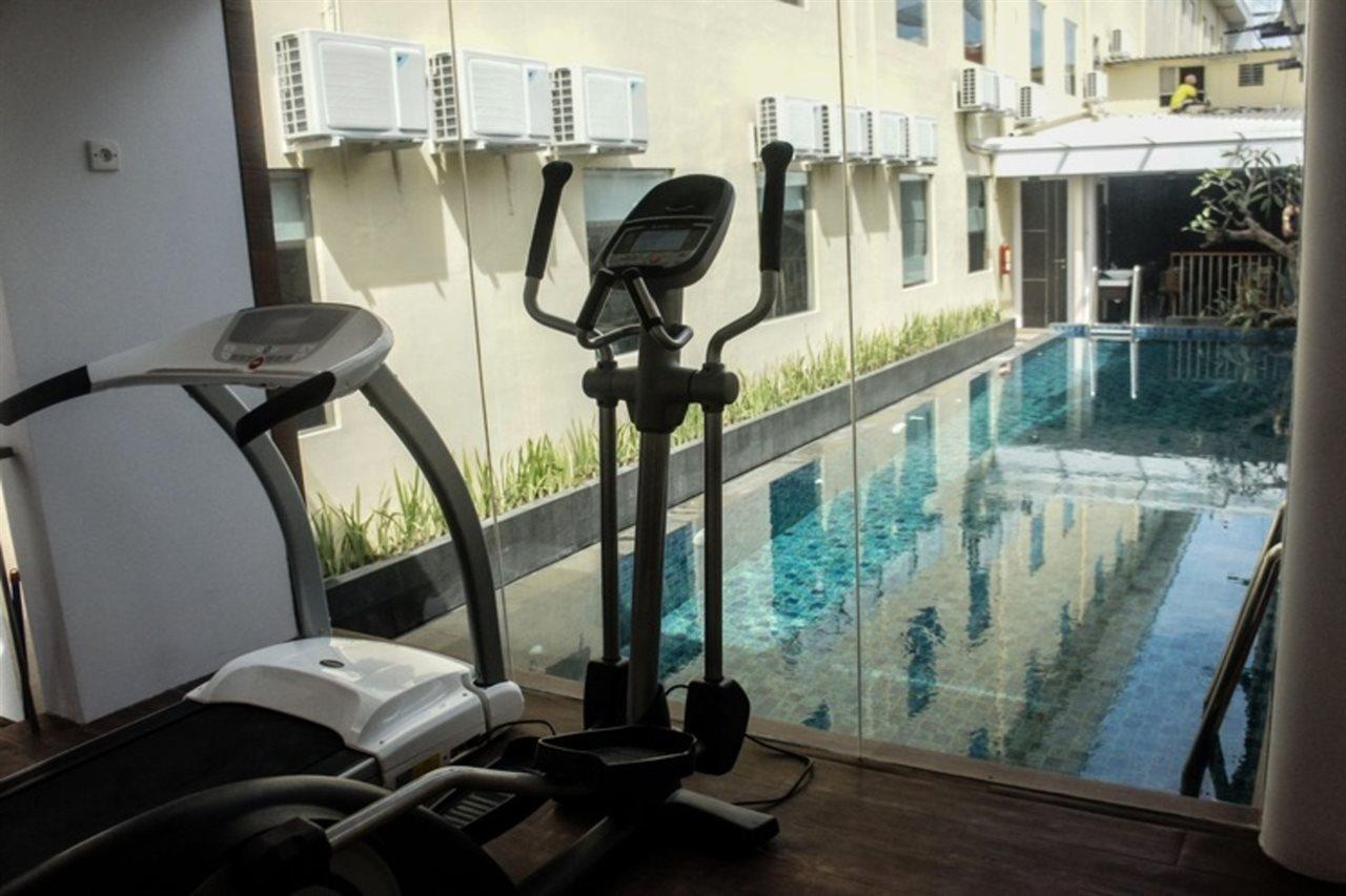 Favor Hotel Makassar City Center By Life Zewnętrze zdjęcie