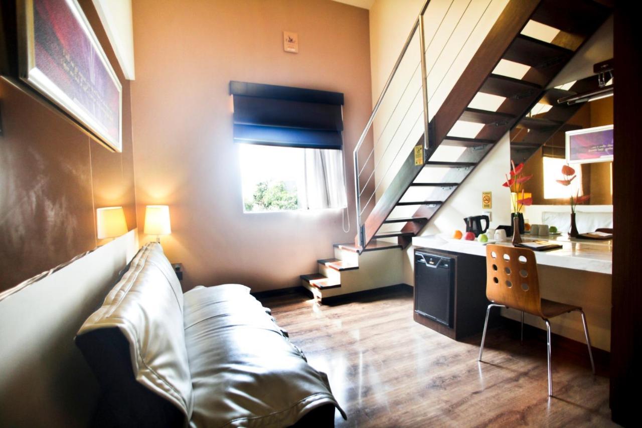 Favor Hotel Makassar City Center By Life Zewnętrze zdjęcie