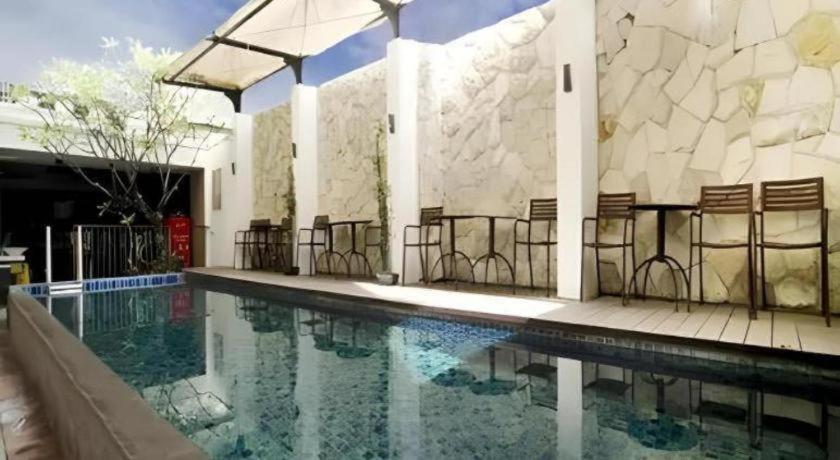 Favor Hotel Makassar City Center By Life Zewnętrze zdjęcie